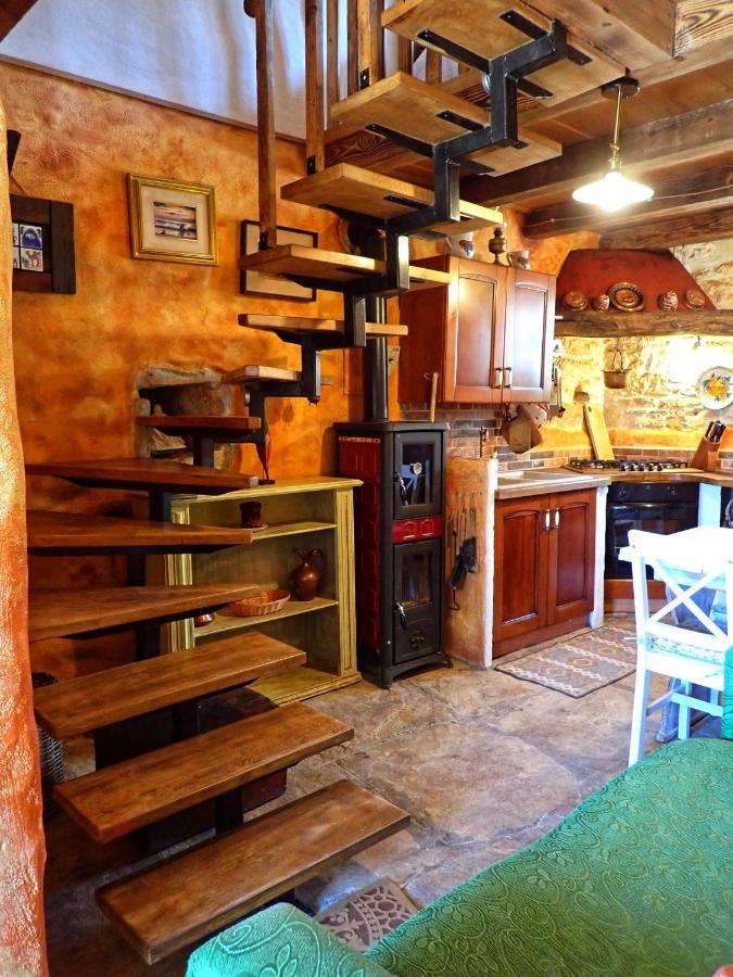 Cottage Al Merlo Olivo Buje Eksteriør bilde