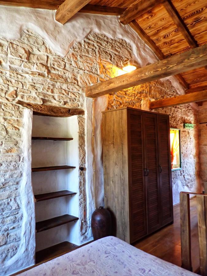 Cottage Al Merlo Olivo Buje Eksteriør bilde